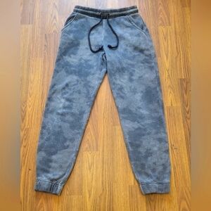 Ardene Grey Camo Sweatpants Size 2 - Comfortable & Stylish